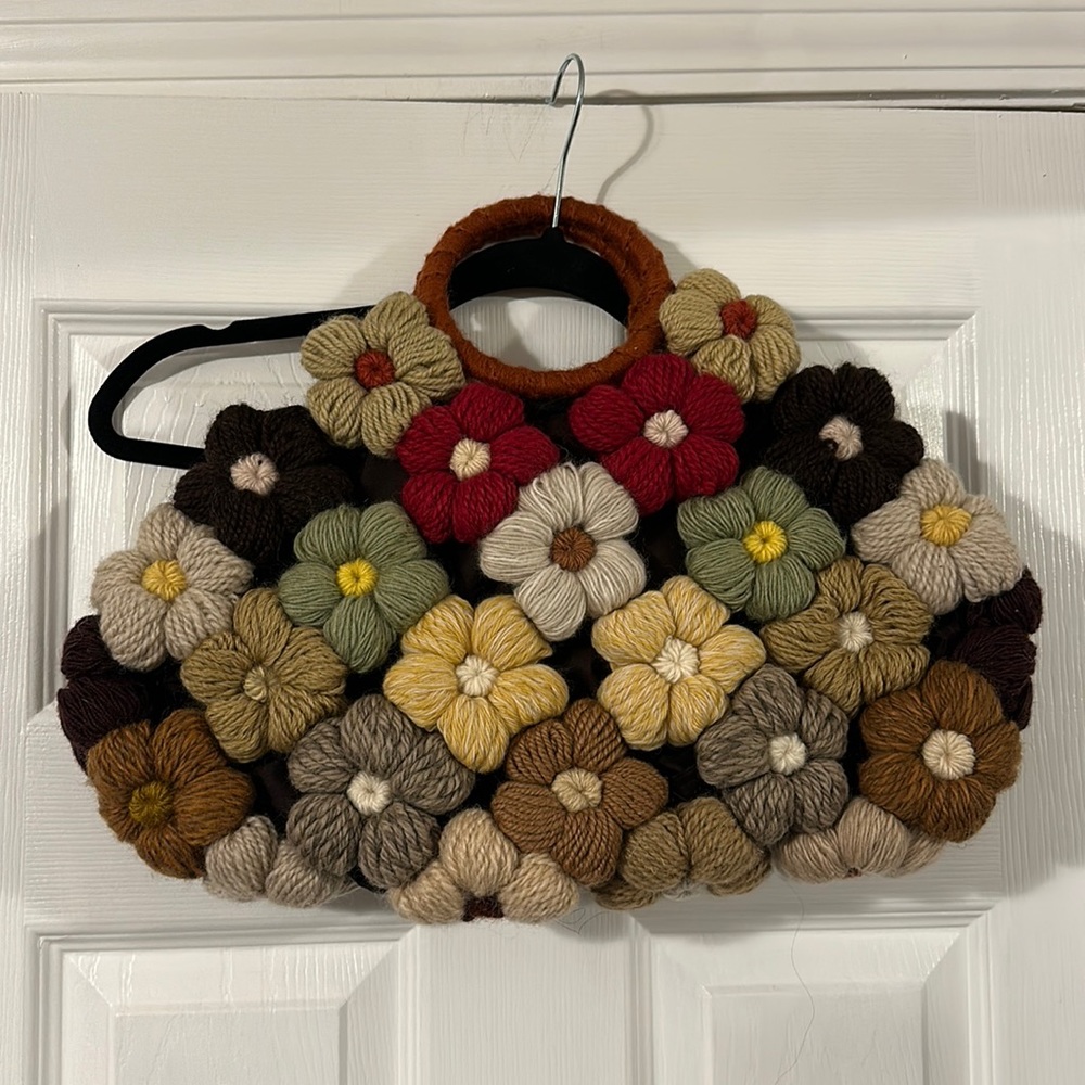 ADORABLE 😍🤩 VINTAGE HANDBAG